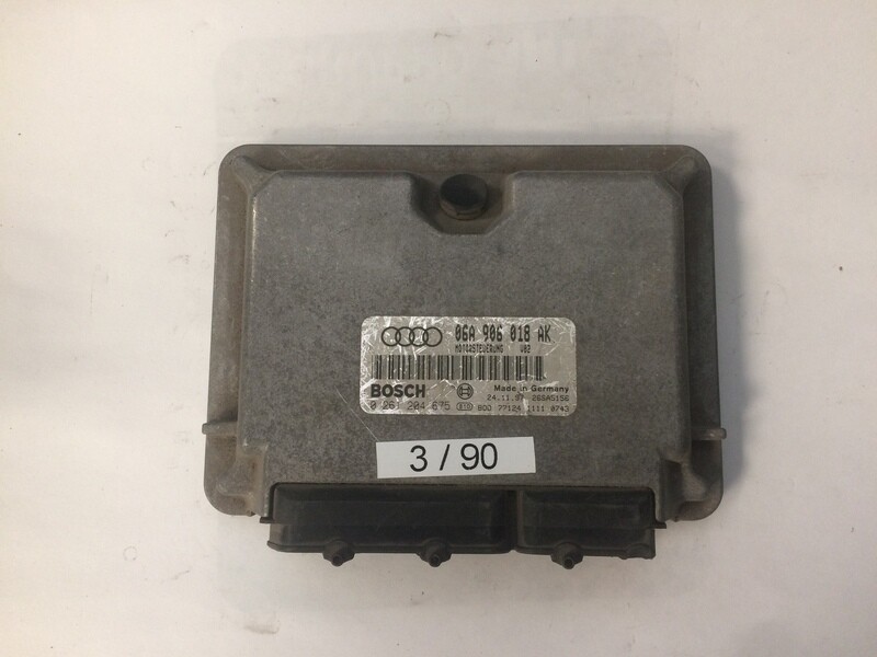3-90 Centralina Motore Bosch 0261204675 06A906018AK 26SA5156 VOLKSWAGEN AUDI AUDI A3 1.8 20V