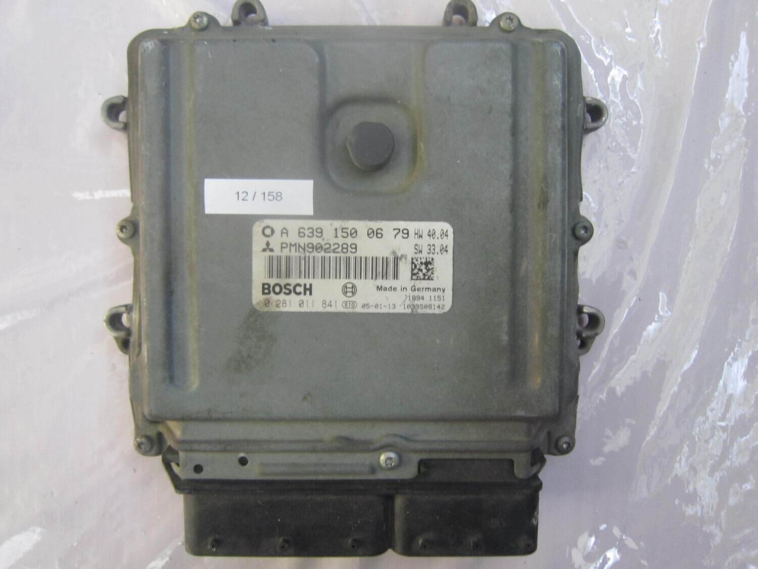 12-158 Centralina Motore Bosch 0 281 011 841 0281011841 A 639 150 00 79 A6391500079 1039s08142 HW 40.04 SW 33.04 SMART Diesel 454 FORFOUR 1.5