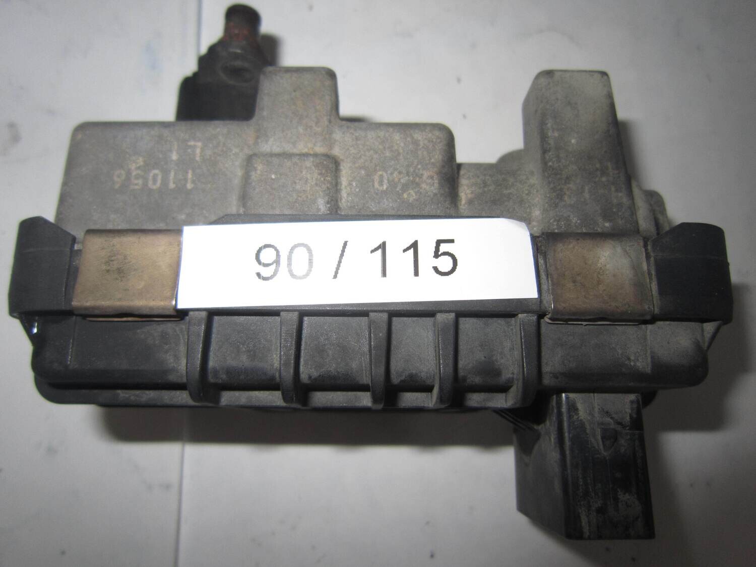 90-115 Attuatore Modulo del Turbo Hella KG 6NW 009 228 6NW009228 730314 Mercedes CLASSE E