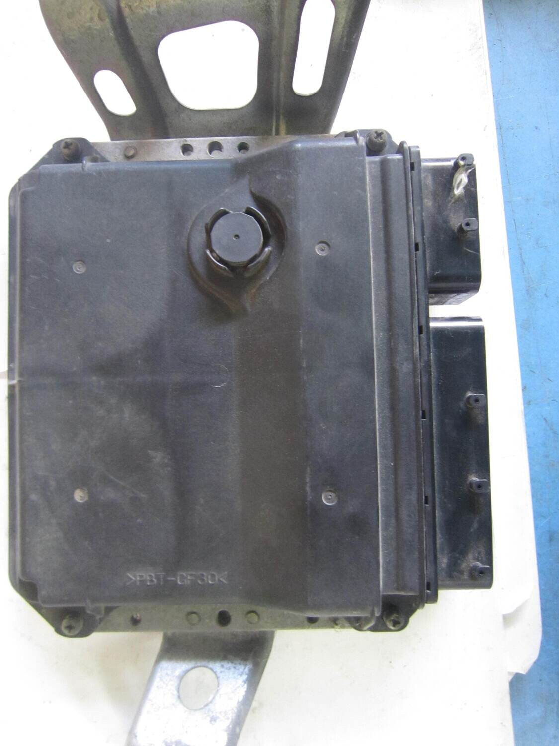 6-106 centralina motore denso 89661-0db00 mb275300-4332    toyota yaris