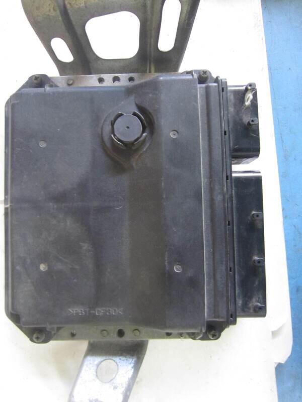 6-106 centralina motore denso 89661-0db00 mb275300-4332    toyota yaris