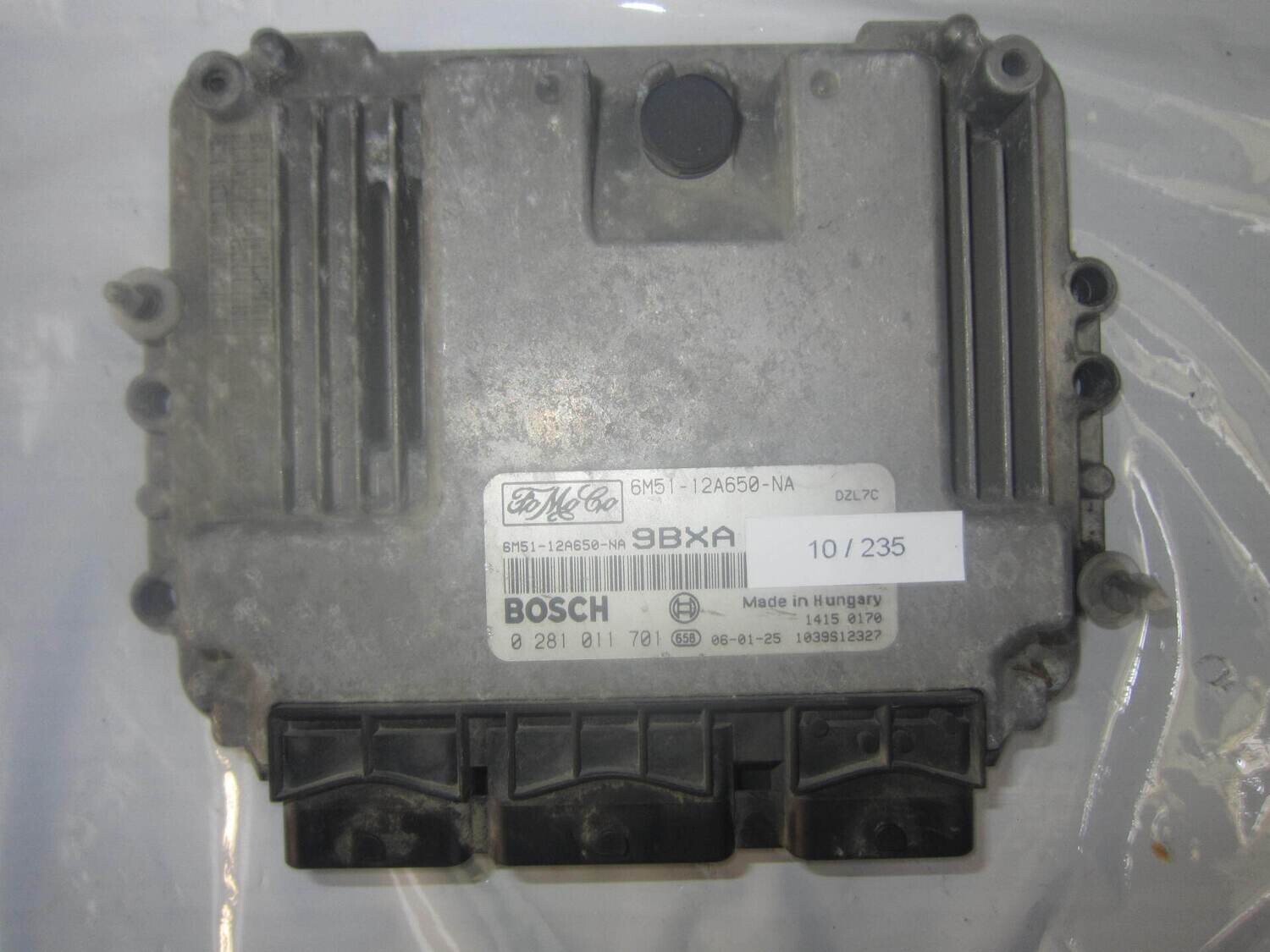 10-235 Centralina Motore Bosch 0 281 011 701 0281011701 8M51-12A650-LB 1039S20991 8YLB  FORD DIESEL FOCUS