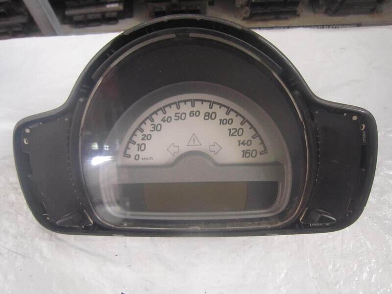 40-391 Quadro Strumenti / Contachilometri Borg A4515402747/001 A4515402747001     SMART Benzina 451