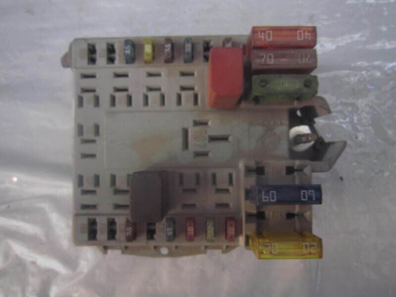 60-200 Scatola Fusibili Alfa Romeo / Fiat / Lancia 46760247       ALFA ROMEO / FIAT / LANCIA Benzina PUNTO