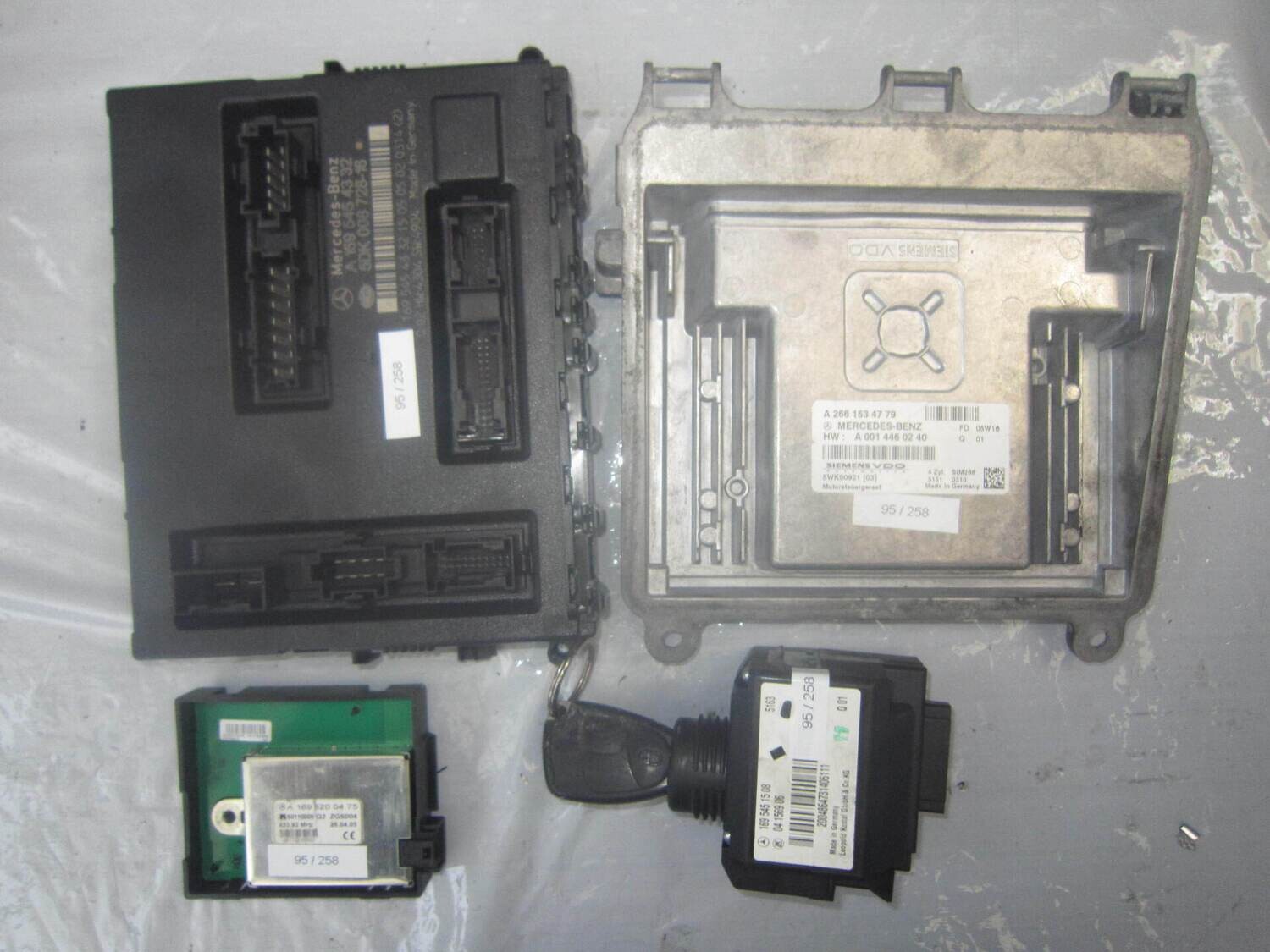 95-258 Kit Motore Mercedes 5WK90921   A2661534779 5DK008728-16    A1695454332 1695451508   04 1569 06 A1698200475   ZGS004 MERCEDES Diesel CLASSE A