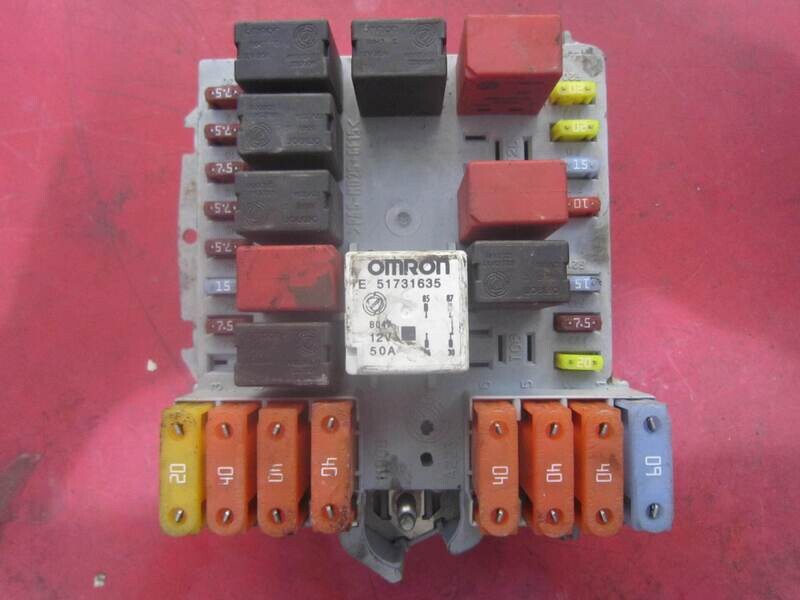 60-208 Scatola Fusibili Alfa Romeo / Fiat / Lancia 51804116   57657    ALFA ROMEO / FIAT / LANCIA Diesel CROMA