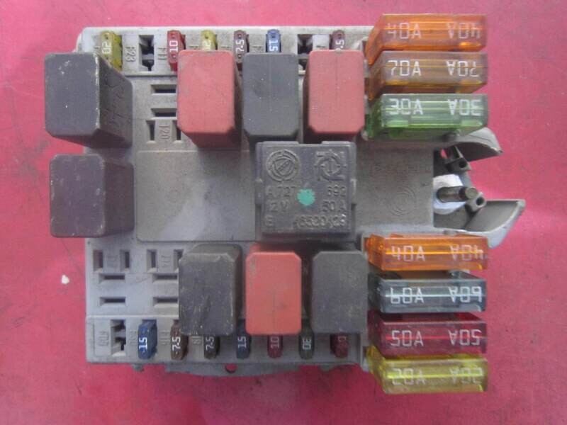 60-209 Scatola Fusibili Alfa Romeo / Fiat / Lancia 46768481       ALFA ROMEO / FIAT / LANCIA Diesel PUNTO