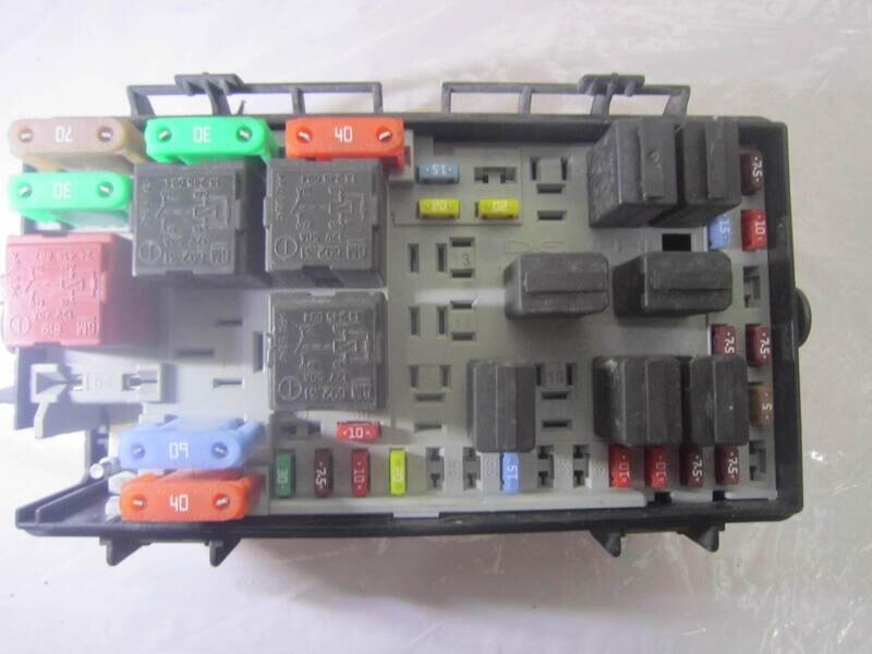 60-214 Scatola Fusibili GM 13217394   EH    OPEL Diesel CORSA