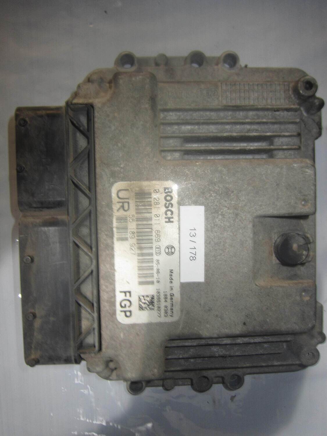 13-178 Centralina Motore Bosch 0 281 011 669 0281011669 55 189 927 1039S10277 UR FGP OPEL Diesel VARIE