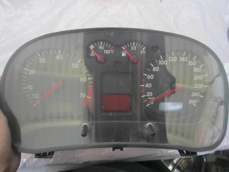 40-410 Quadro Strumenti / Contachilometri MotoMeter 1J0920 825A 1J0920825A 1035100002 0263628061   VOLKSWAGEN Benzina GOLF
