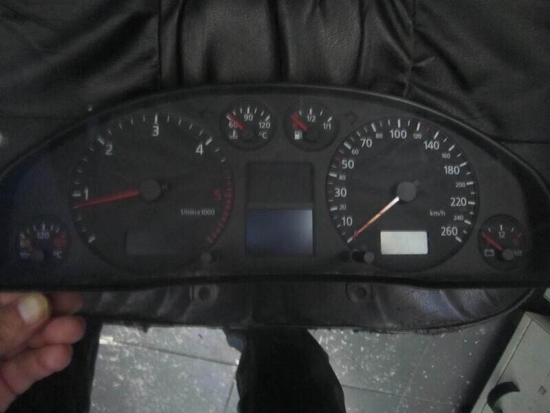 40-409 Quadro Strumenti / Contachilometri Vdo 110.208.947/013 110.208.947013     AUDI Diesel A 6 ALLROAD