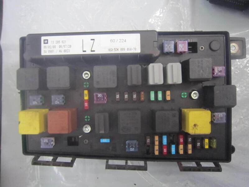60-224 Scatola Fusibili Gm 13 285 621 13285621 LZ 5DK009464-70 SW 0901 HW 0023 OPEL DIESEL ASTRA