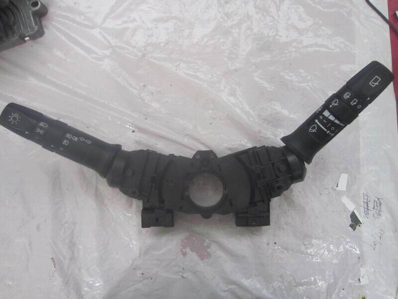 300-205 Comando Luci Devioluci Frecce Tergi Cruise Hyundai 202007358       HYUNDAI  I 20