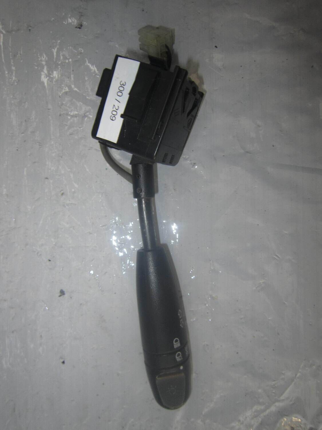 300-209 Comando Luci Devioluci Frecce Tergi Cruise Daewoo 96314332       DAEWOO  MATIZ