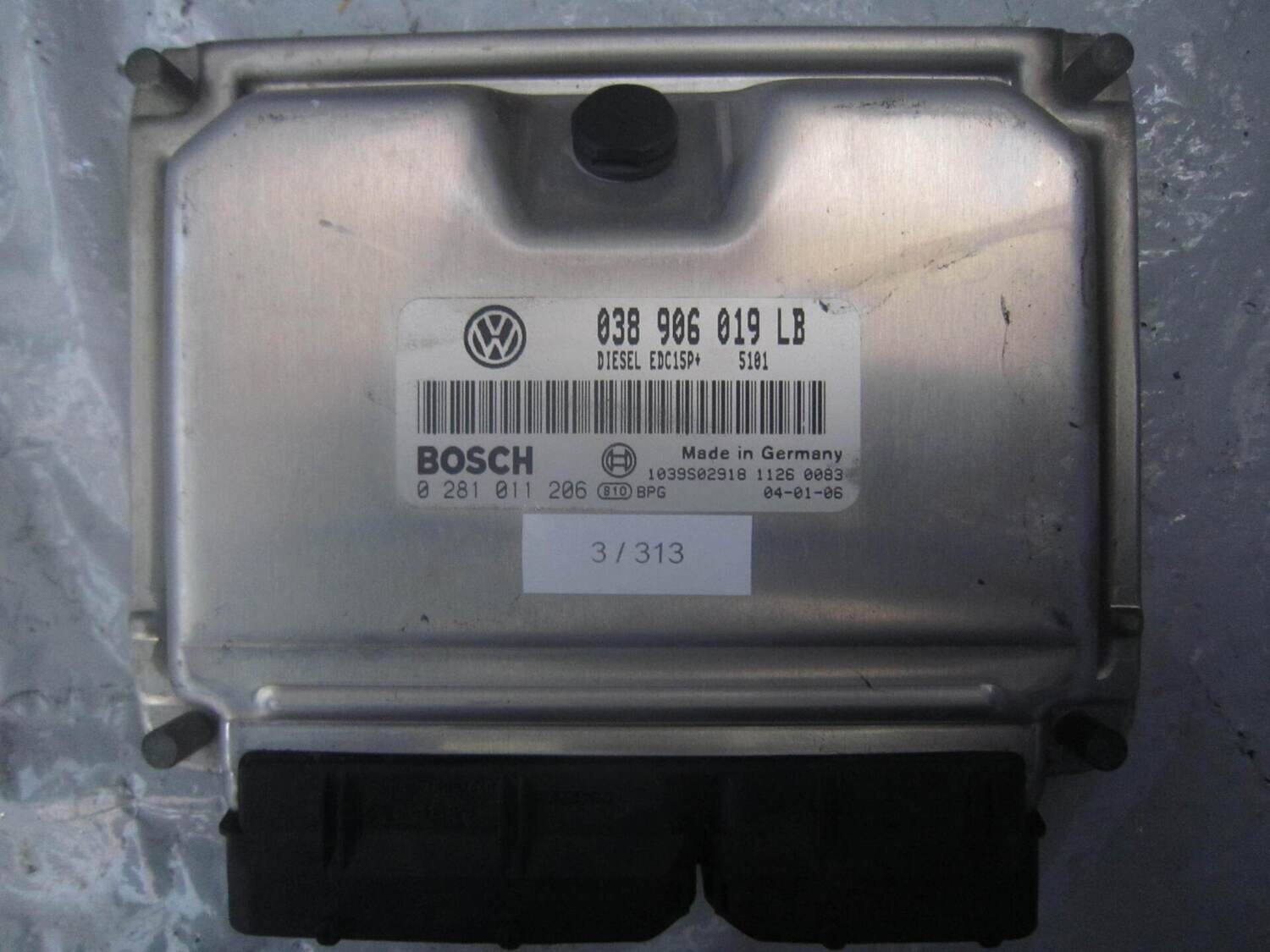 3-313 Centralina Motore Bosch 0 281 011 206 0281011206 038 906 019 LB 1039S02918 EDC15P  VOLKSWAGEN DIESEL VARIE