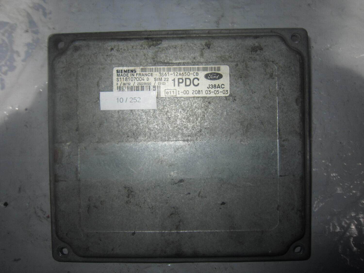 10-252 Centralina Motore Siemens S118107004 D 3S61-12A650-CB SIM22 J38AC 1PDB FORD BENZINA FIESTA