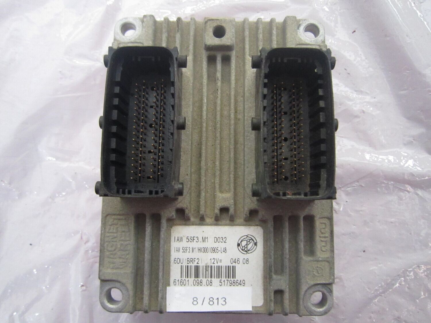 8-813 Centralina Motore Magneti Marelli IAW 5SF3.M1 IAW5SF3.M1 61601.098.08  51798649 HW300/0905-L48  FIAT  BENZINA PUNTO