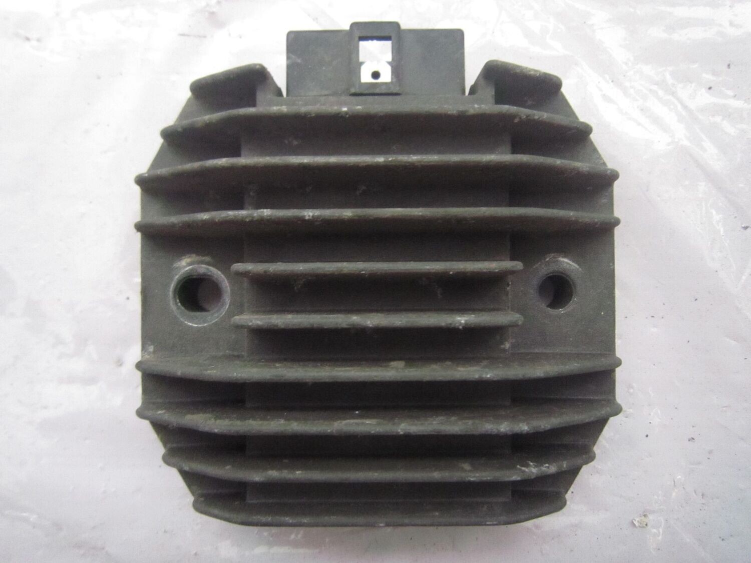 36-234 Regolatore Di Tensione Hella KG SH6500-11 SH650011     YAMAHA Benzina VARIE