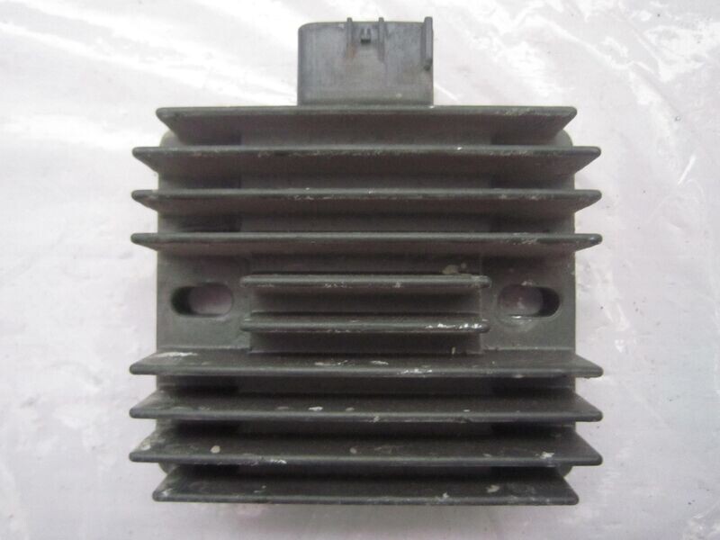 36-236 Regolatore Di Tensione Hella KG SH678-11 SH67811     YAMAHA Benzina VARIE