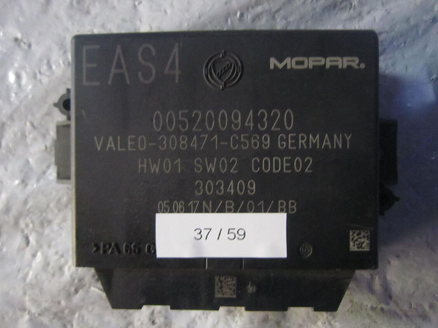 37-59 Centralina sensori parcheggio Mopar 00520094320   308471-C569 303409    FIAT   500