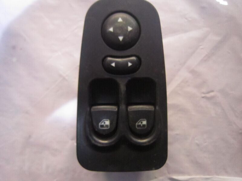 400-464 Pulsantiera Alzacristalli  B883   28682 05    LANCIA  YPSILON