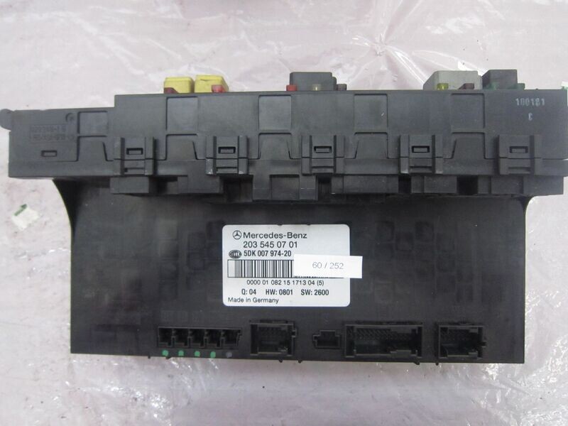 60-252 Scatola Fusibili Hella Kg 203 545 07 01 2035450701 5DK 007 974-20 HW 0801 SW 2600  MERCEDES  CLASSE C