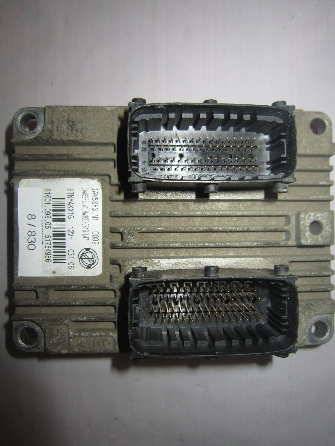 8-830 Centralina Motore Magneti Marelli IAW 5SF3.M1 IAW5SF3.M1 61601.098.06  51784956 HW300/0816-L47  FIAT  BENZINA PUNTO