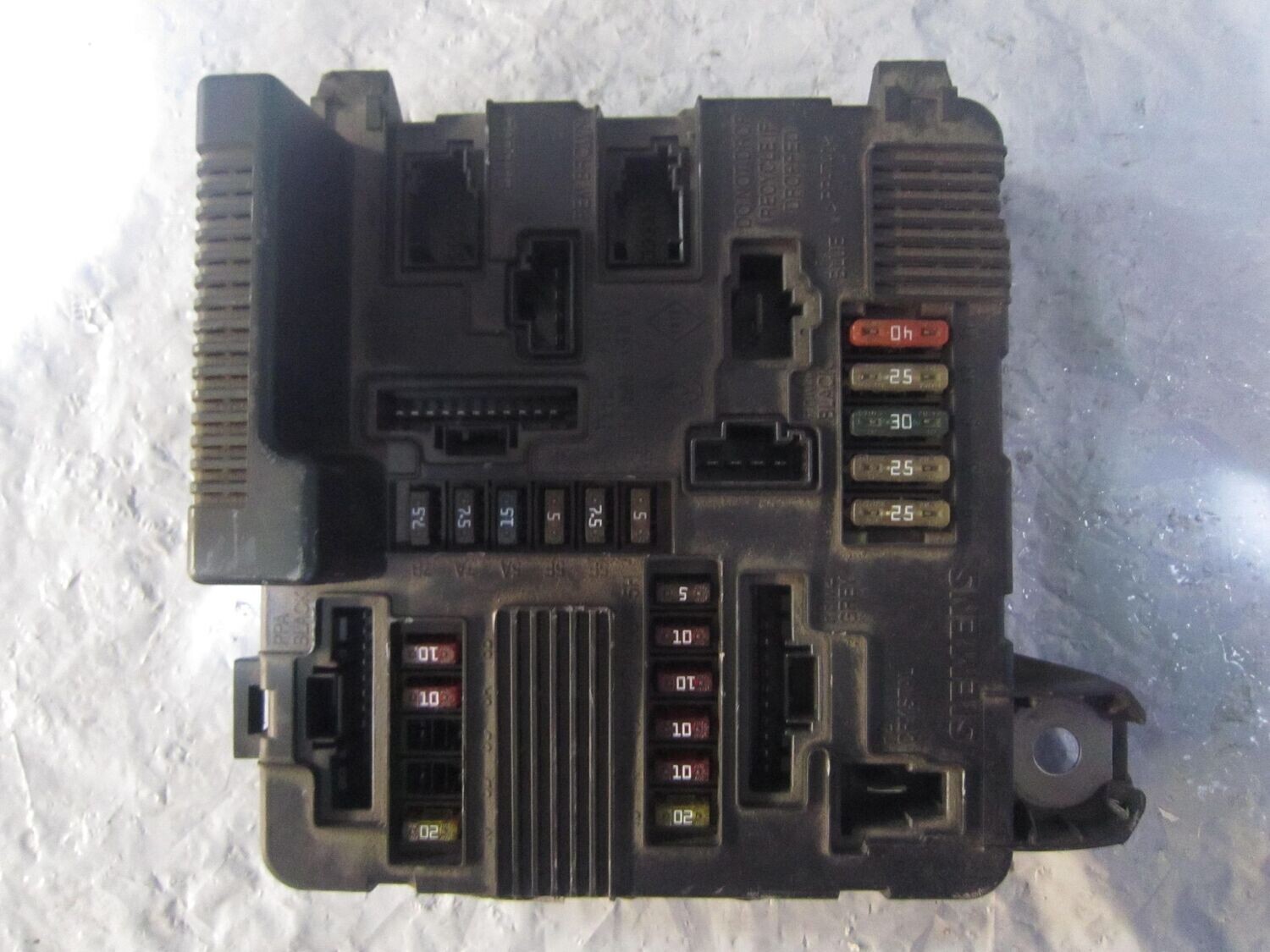 50-481 Body Computer Siemens S118399200 D S118399200D 8200306032A UPC X84 N2   RENAULT DIESEL MEGANE_SCENIC