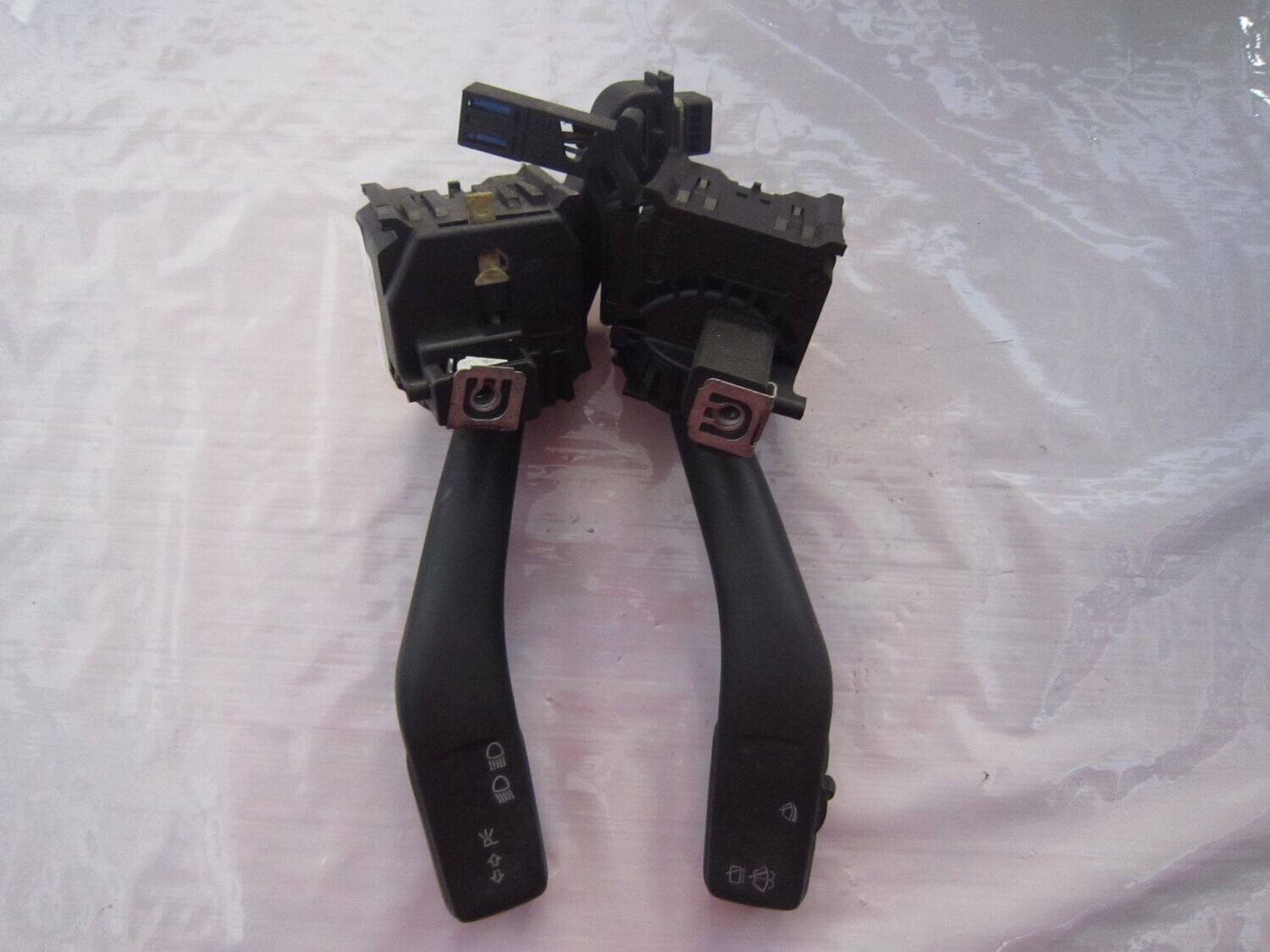 300-233 Comando Luci Devioluci Frecce Tergi Cruise Volkswagen 1K0 953 519 1K0953519 1K0 953 513 COPPIA   VOLKSWAGEN  VARIE