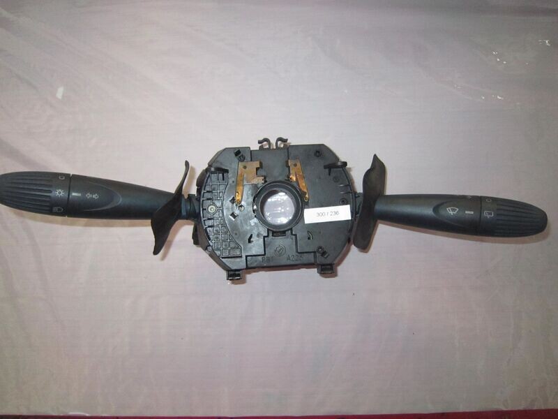 300-236 Comando Luci Devioluci Frecce Tergi Cruise Alfa Romeo / Fiat / Lancia PBT A223 PBTA223      FIAT 
  DOBLO'