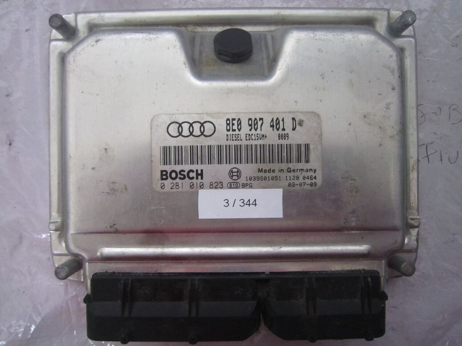 3-344 Centralina Motore Bosch 0 281 010 823 0281010823 8E0 907 401 D 1039S01051 EDC15VM  AUDI DIESEL VARIE