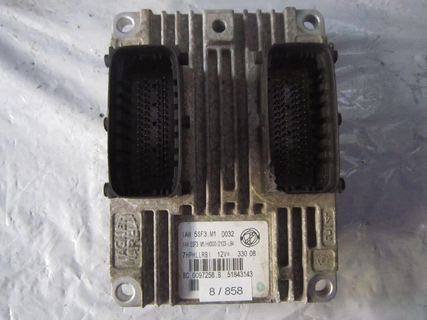 8-858 Centralina Motore Magneti Marelli IAW 5SF3.M1 IAW5SF3.M1  BC 0097258 B 51843143 HW300/2103-L64  FIAT  BENZINA PUNTO