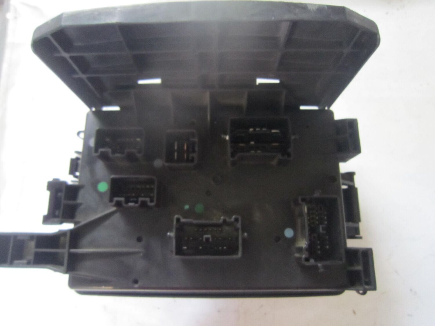 60-104 Scatola Fusibili Chrysler P04692170AH A P04692170AHA 16238AC    CHRYSLER DIESEL 300 C