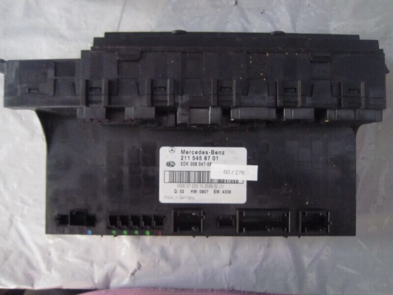 60-276 Scatola Fusibili Hella KG 211 545 87 01 2115458701 5DK 008 047-58 HW:0907 SW:4306  MERCEDES  CLASSE E