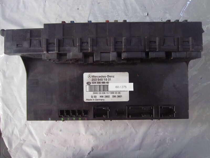 60-275 Scatola Fusibili Hella Kg 203 545 18 01 2035451801 5DK 008 486-40 SW3601   MERCEDES  CLASSE C