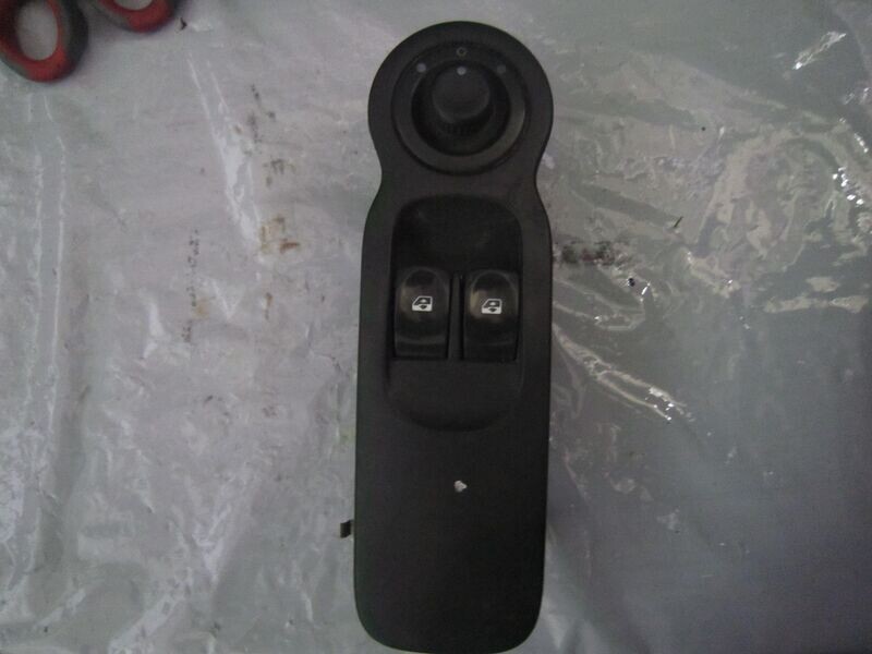 400-519 Pulsantiera Alzacristalli Valeo 8200678687   E28982 728901H LATO GUIDA  RENAULT  MODUS