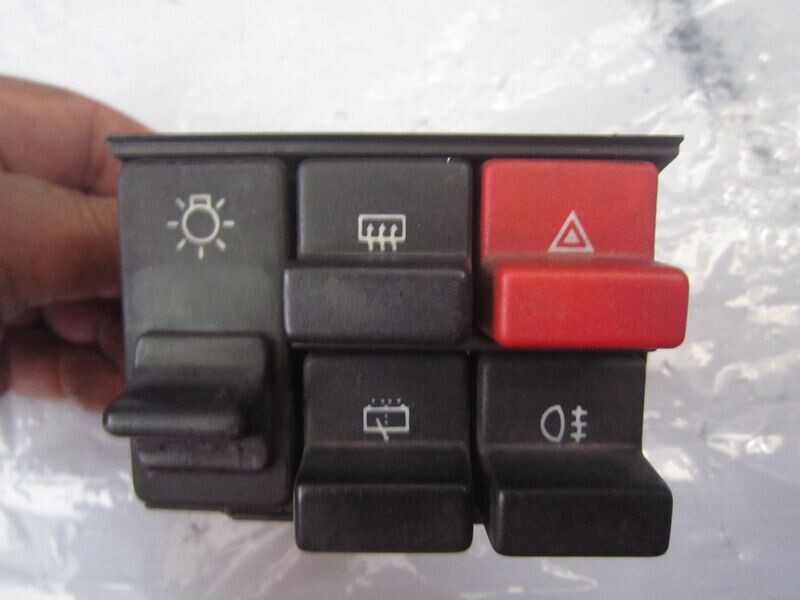 400-523 Pulsantiera Interruttori Centrale Fiat LUCE 4 FRECCE LUNOTTO DEVIO CRUSCOTTO  FIAT   PANDA
