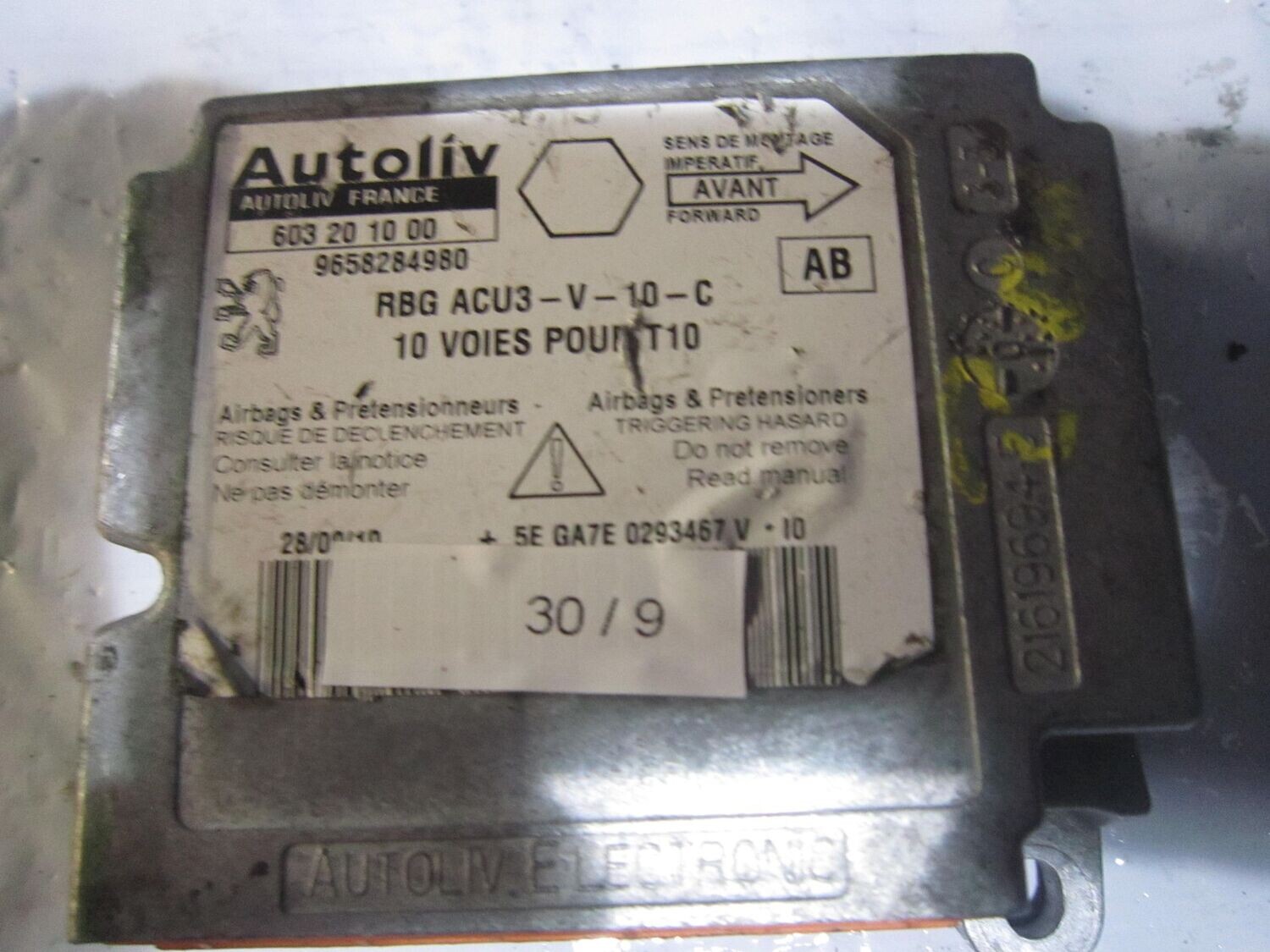 30-9 Centralina Airbag Autoliv 603 20 10 00 603201000 9653441880 RBG ACU3-V-10-C   PEUGEOT  206