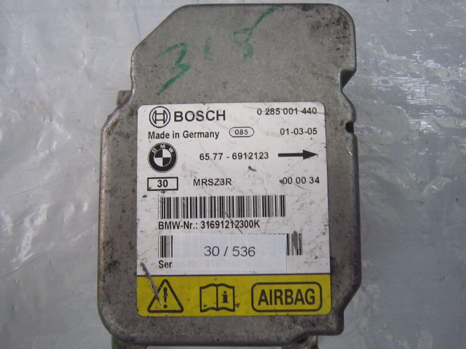 30-536 Centralina Airbag Bosch 0 285 001 440 0285001440 65.77-6912123 31691212300K   BMW  SERIE 3