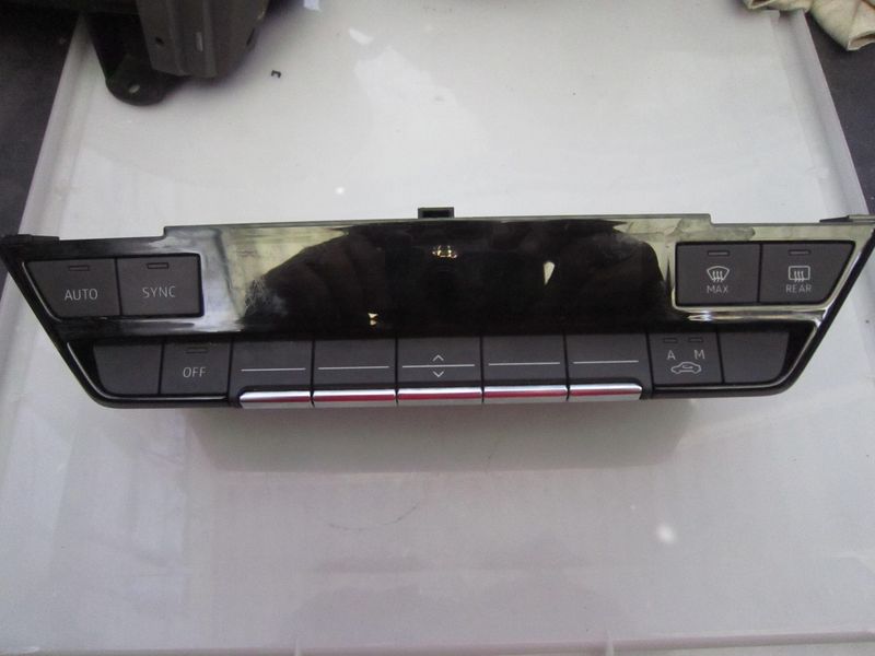 400-547 Unità controllo del clima Audi 8Y0.820.043   90156-401/0003    AUDI  A 3