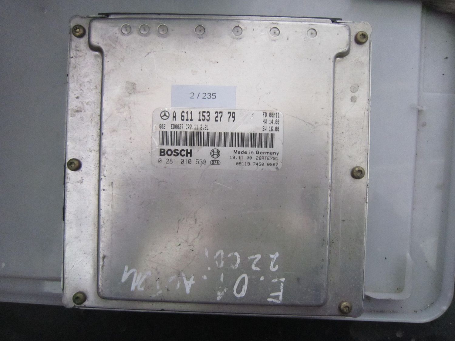 2-235 Centralina Motore Bosch 0 281 010 533 0281010533 A 611 153 27 79 28RTE781 CR2.11  MERCEDES Diesel CLASSE E