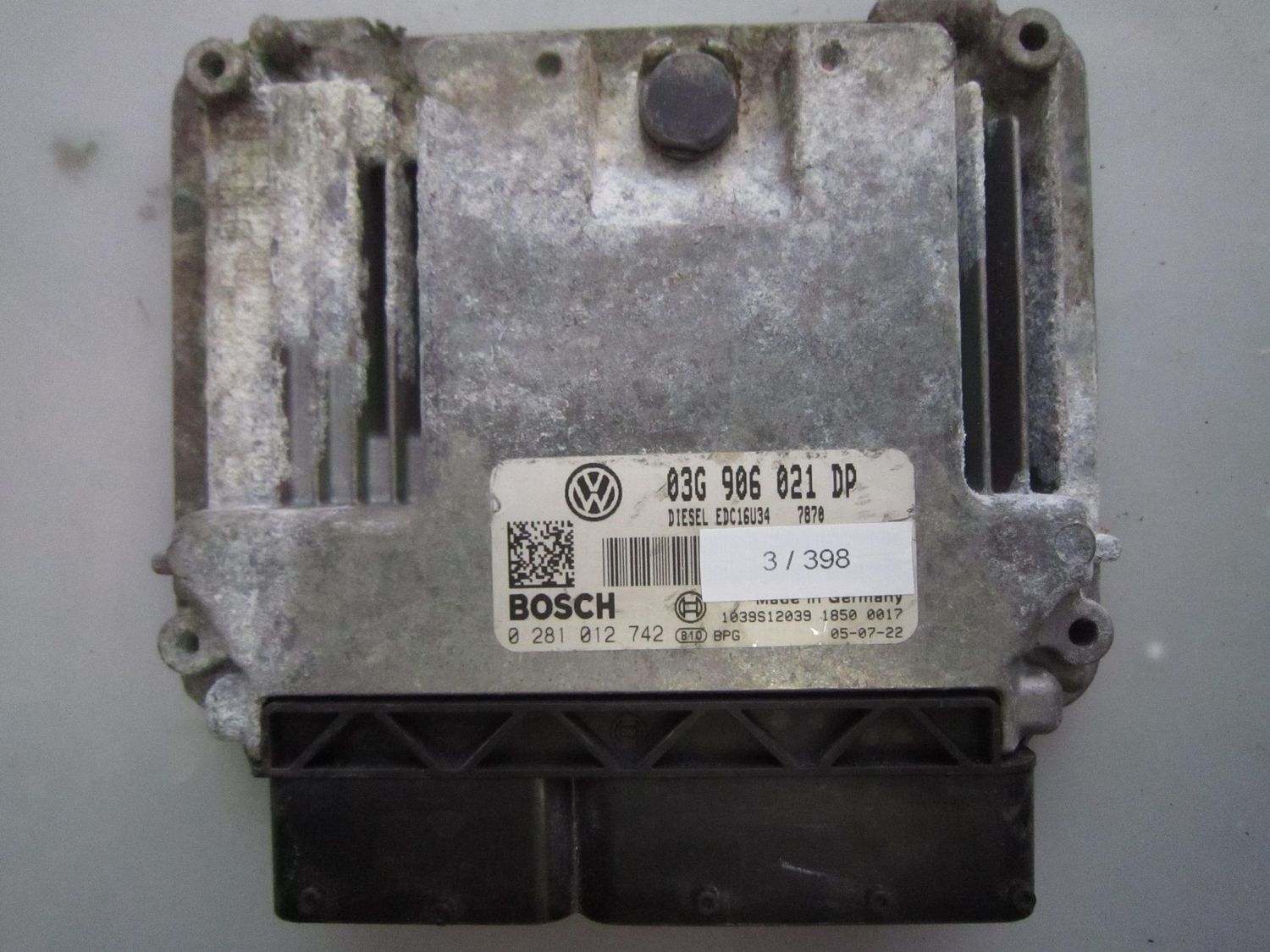 3-398 Centralina Motore Bosch 0 281 012 742 0281012742 03G 906 021 DP 1039S12039 EDC16U34  VOLKSWAGEN Diesel PASSAT