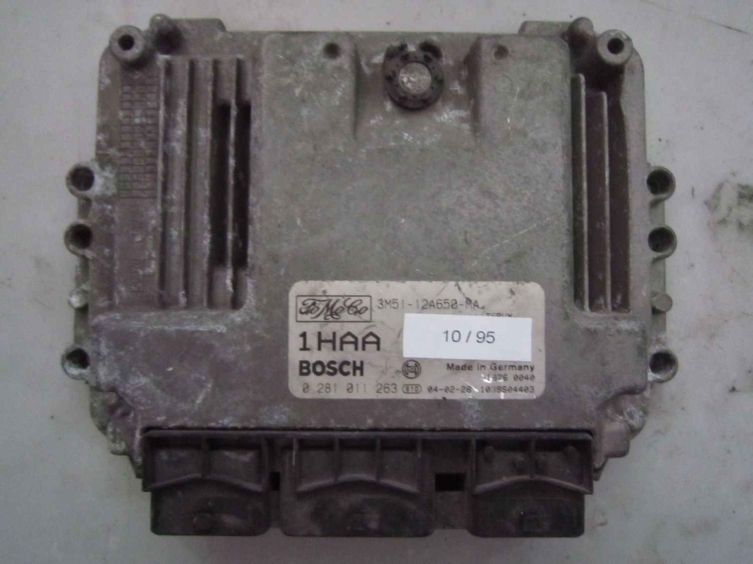 10-95 Centralina Motore Bosch 0 281 011 263 0281011263 3M51-12A650-MA 1039S04403 1HAA  FORD DIESEL C-MAX