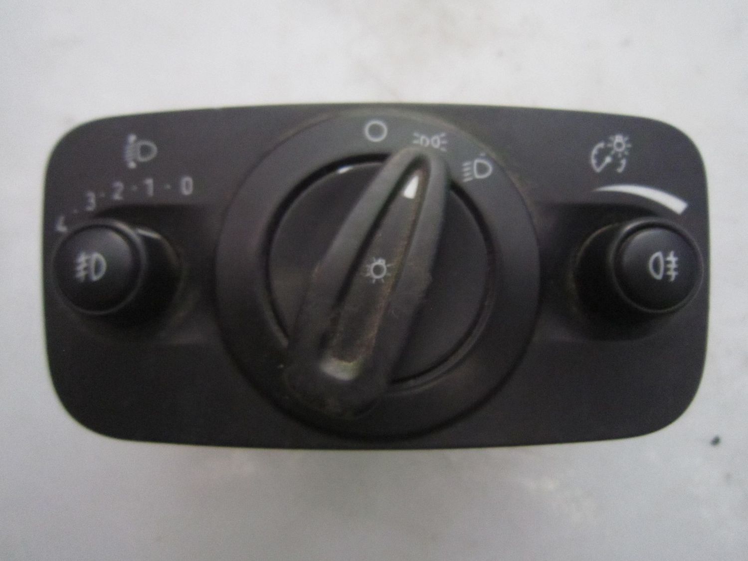 400-552 Unità Comando Fari Ford 10099411   AV6723A025AC HW 03 SW 00  FORD  KUGA