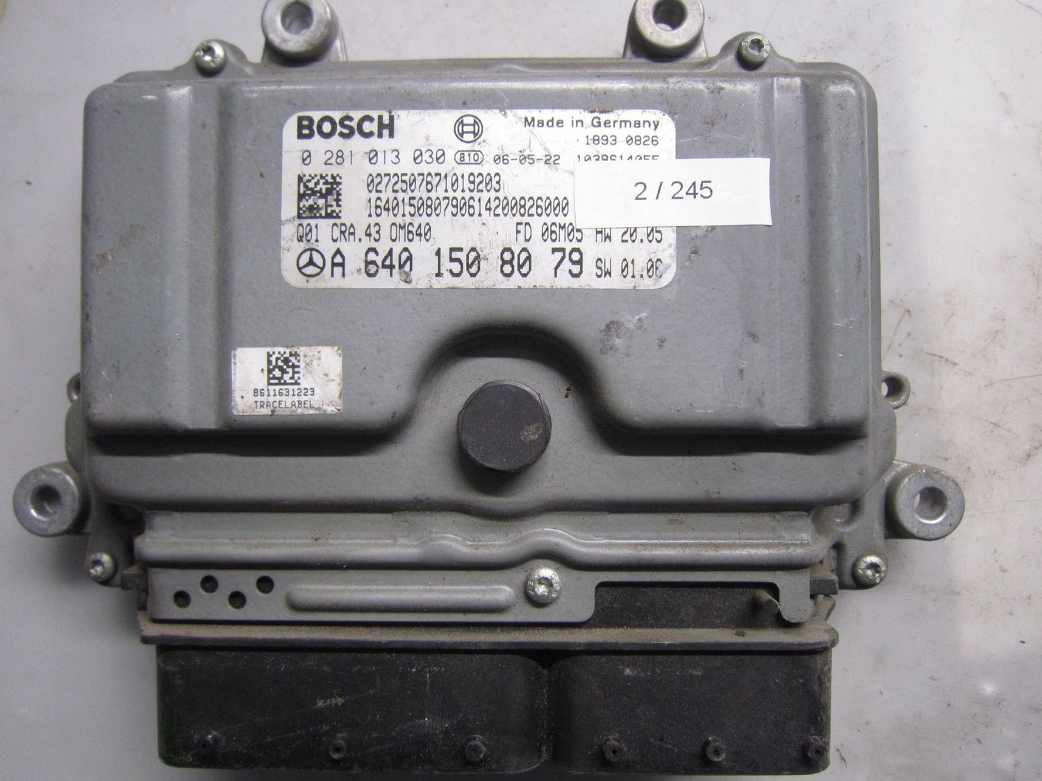 2-245 Centralina Motore Bosch 0 281 013 030 0281013030 A 640 150 80 79 1039S14055 CRA.43 HW: 20.05    SW: 01.00 MERCEDES Diesel CLASSE A