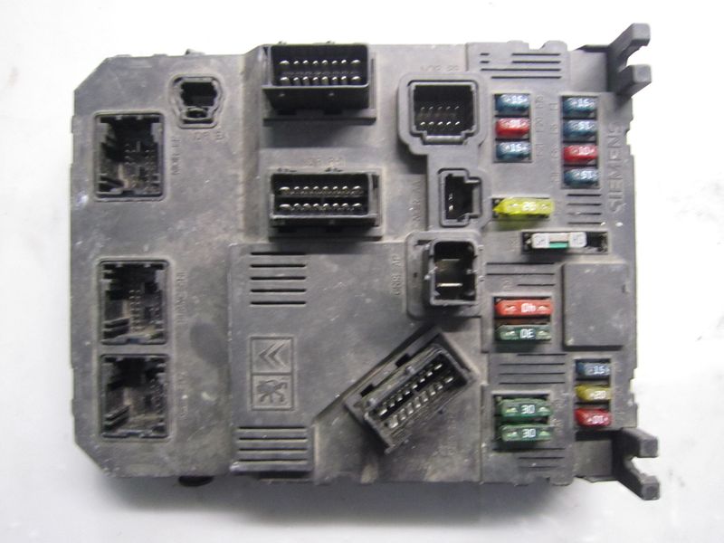 50-620 Body Computer Siemens S118085200 F S118085200F BSI F02-00 9648715380    CITROEN  C 2