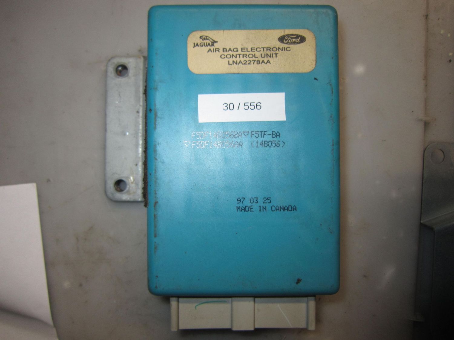 30-556 Centralina Airbag Jaguar LNA2278AA       JAGUAR  VARIE