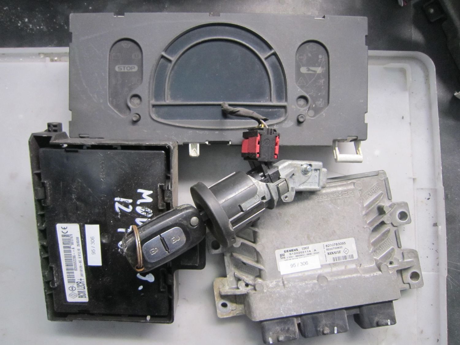 95-306 Kit Motore Renault S120202114   8200783095  8200700600 BCM L2CR+   8200652286  28118126 P8200668077 21673884-7B   8200214173C RENAULT Benzina MODUS