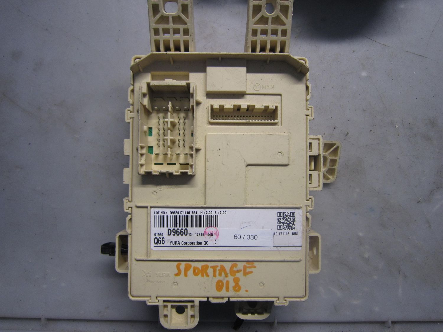 60-330 Scatola Fusibili Yura Corporation 91950-D966013 91950D966013 Q66    KIA  SPORTAGE