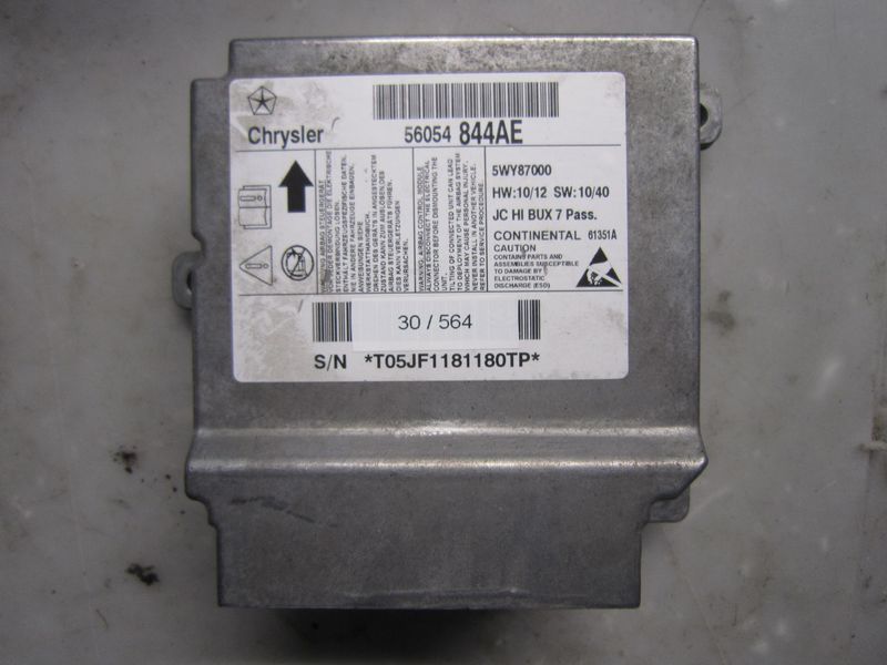 30-564 Centralina Airbag Continental 5WY87000   56054844AE 61351A HW: 10/12 SW : 10/40 FIAT  FREEMONT